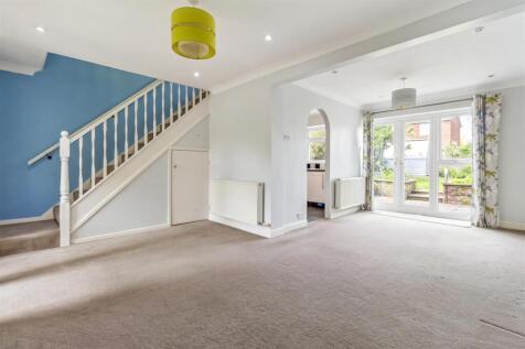 4 Canberra Road-001.JPG