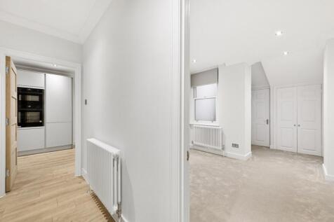 Flat 2, 30-32 Dra...