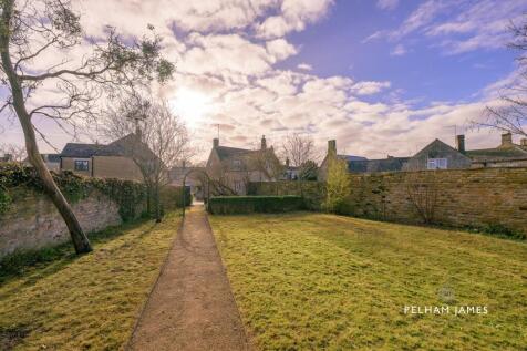 Front Garden, Wellington House, Kings Cliffe