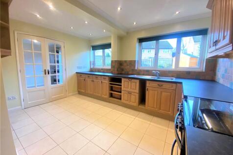 Ferrers Drive, Grange Park, Swindon, Wiltshire, SN5 photo 3