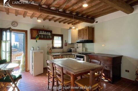 Casa Castellinese1.j