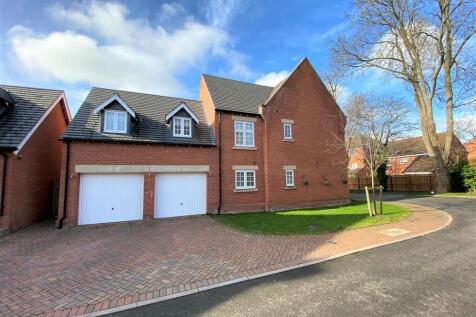 Driveway and Garages.JPG
