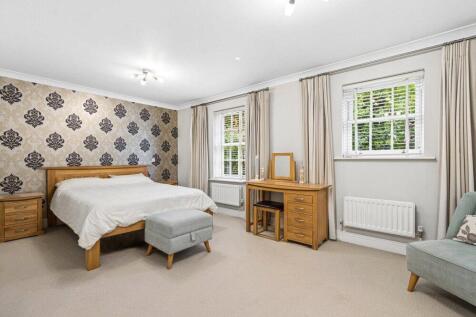 Quoitings Drive, Marlow, Buckinghamshire, SL7 photo 3