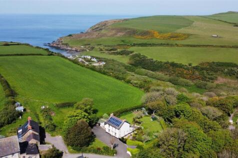 Hillside, Brynhenllan Dinas Cross, Newport, Pembro