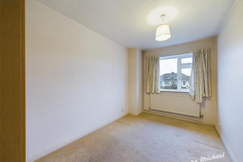 CAM02538G0-PR0110-STILL004