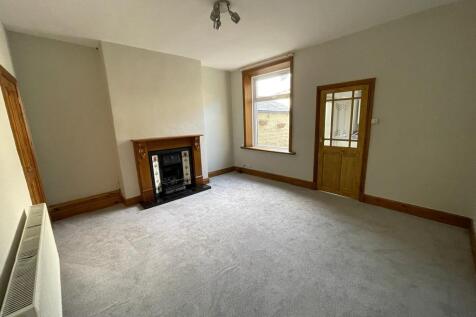 Living Room.jpg