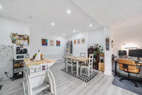 1329555-11-688b3c...