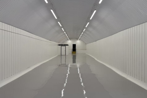 An empty arch with white lining