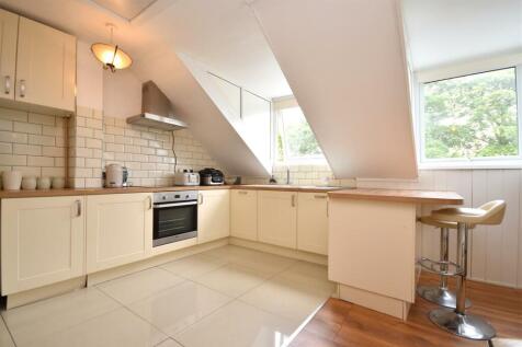 Open Plan Breakfast Kitchen to Living Area