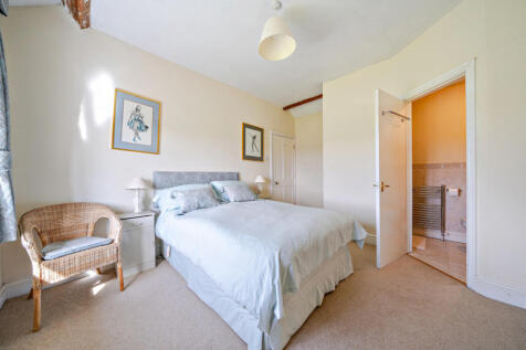 Exceptional Smallholding Property