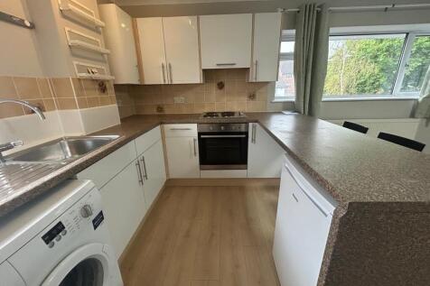 Forest Drive, Theydon Bois, CM16 photo 2