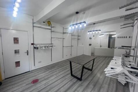 Commercial Property to rent Image 3