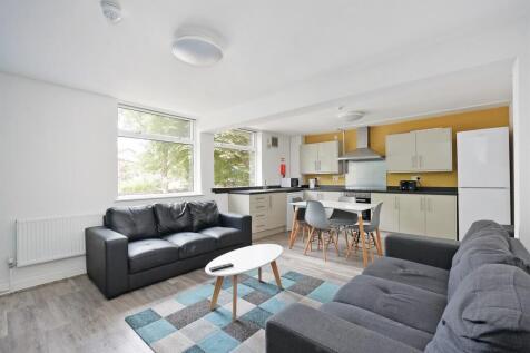 4-bed flat on Apartment 9, Broomgrove Apartments, Broomhill, S10, £1,740/mo