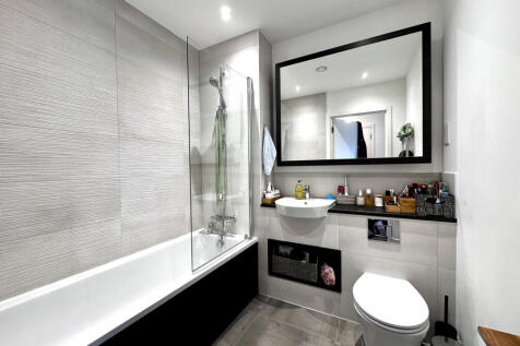 20250923_140857738_iOS