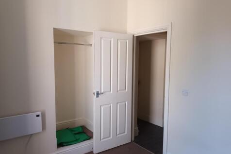 Turberville House, 17A High Street, Haverfordwest, Pembrokeshire photo 5