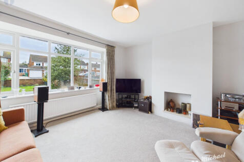 CAM03852G0-PR0556-STILL012