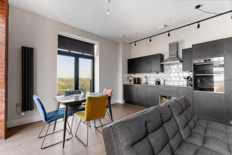 Kitchen / Living / Dining