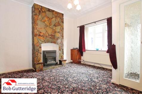 BAY FRONTED LOUNGE