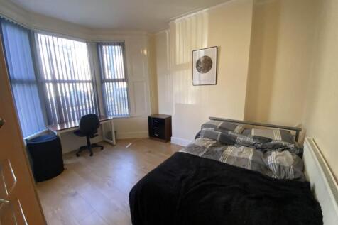 Mackintosh Place, Roath, Cardiff photo 3