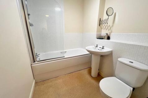 20 Sidings Court ...