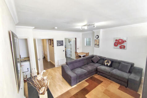 sum3948520260903130902_20260903-interior-8-riST...