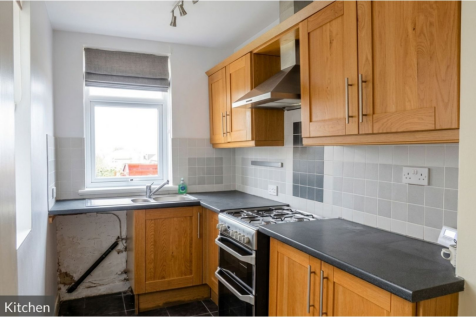 Poplar Grove, Mexborough, S64 photo 3
