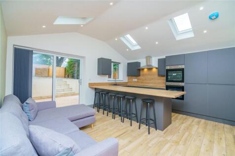 30 Malvern Road, Huddersfield, HD4 photo 3