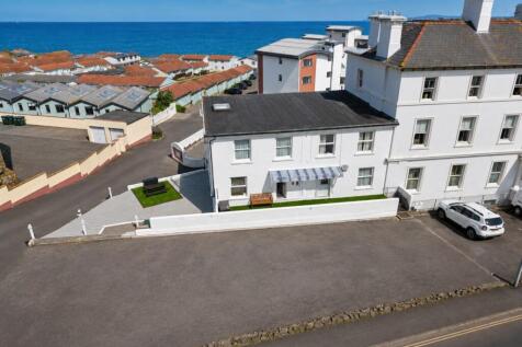 Golden Bay Court