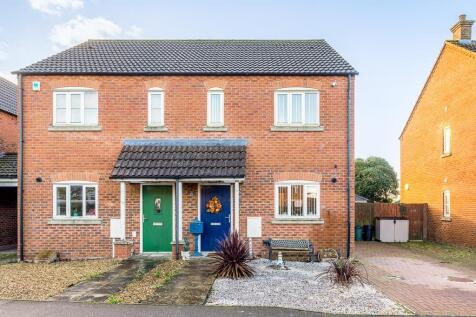 5 Porthouse Drive (Pinchbeck)-3.jpg