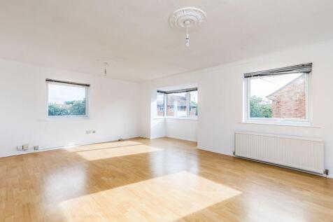 2-bed flat on Copper Street, Southsea, £1,200/mo