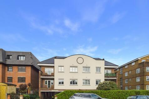 CAM03750G0-PR0090-STILL001