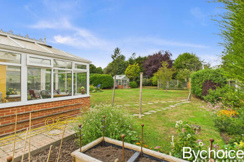 CAM05454G0-PR0045-STILL034