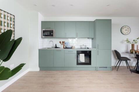 2 bedroom flat on Albion Rd, SE13