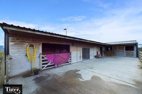 CAM02176G0-PR0427...