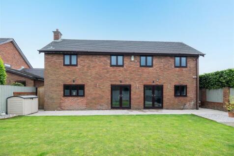 18 Royal Garden-004.jpg