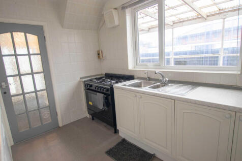 58, Rutland Avenue, Toton, Nottingham, NG9 photo 4