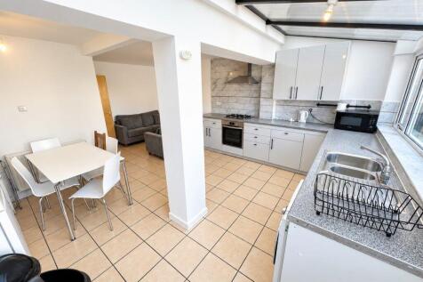 Horwood Close photo 4