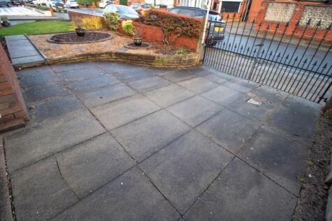 Front Garden/Driveway