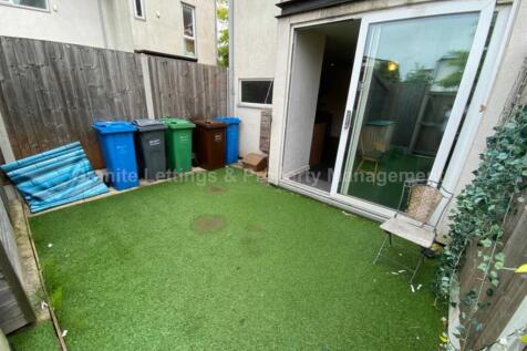 Bell Crescent, Beswick, Manchester, M11 3UA photo 5