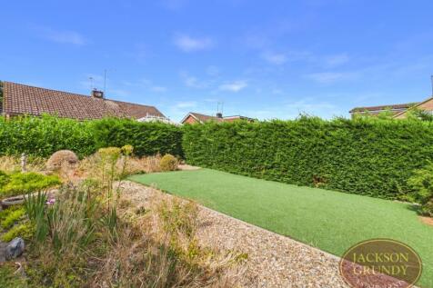 16 HOLMWOOD CLOSE