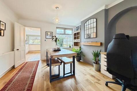 e22b9504--461F-A024-65056C9A2D14-44631-000011E2415