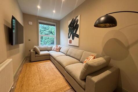 Moorland Road, Hyde Park, Leeds photo 3