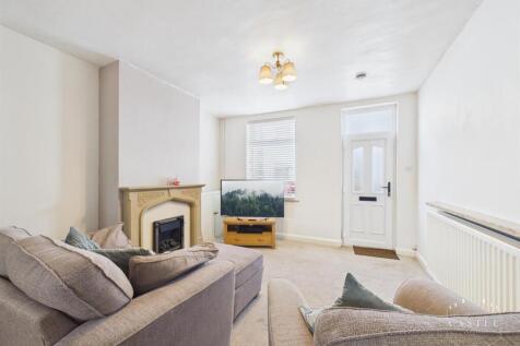 OPEN PLAN LOUNGE/DINING ROOM