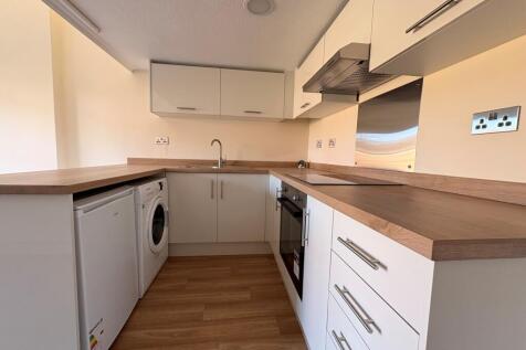 Lincoln Way, Daventry, West Northamptonshire photo 3