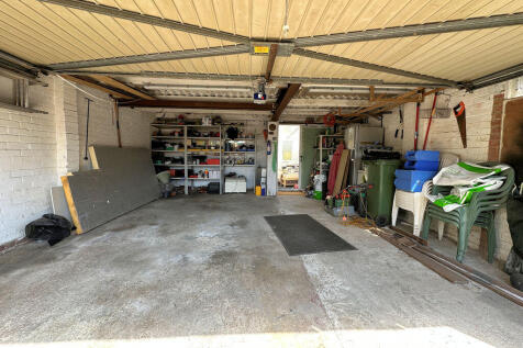 Double Garage 