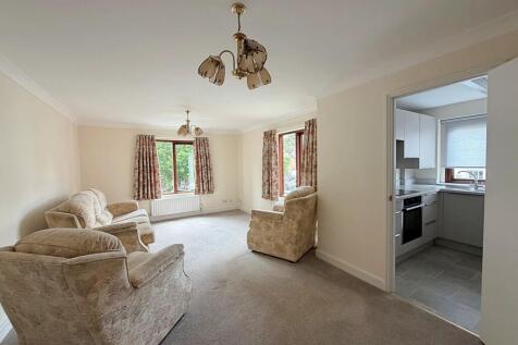Spacious Living R...