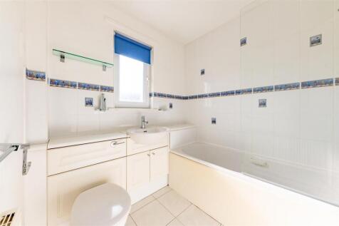 53 Clattowoods Place Dundee-5.JPG