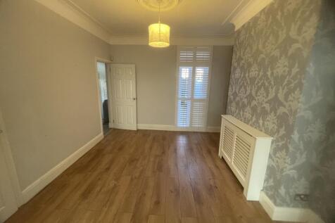 Eastdale road, L15 photo 5