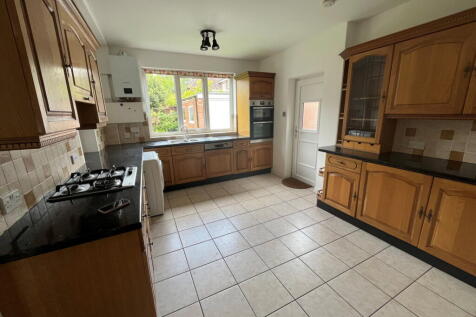 Sandown Drive, Sale, M33 4PF photo 3