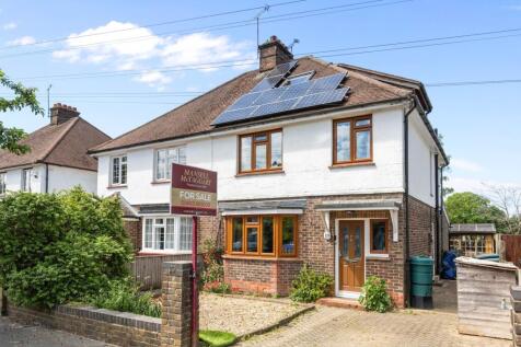 Horsham, RH12 - property photo